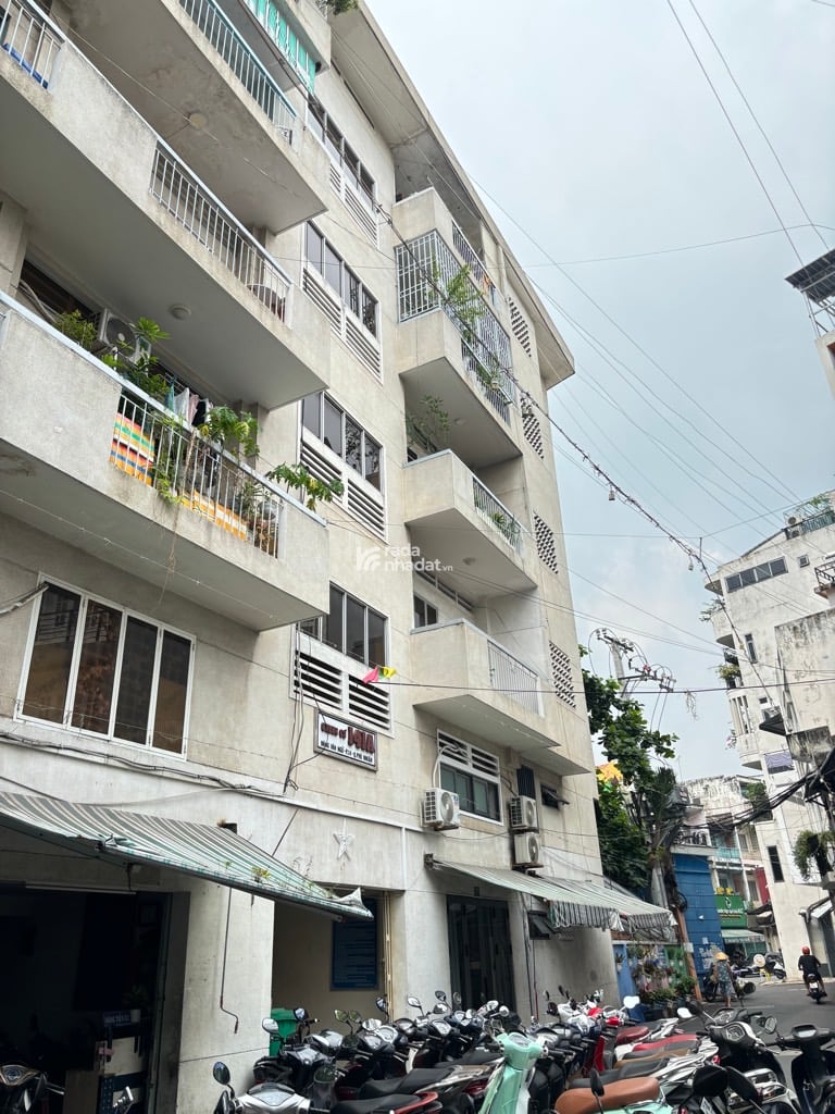 HẺM XE HƠI VIP. CC ĐẶNG VĂN NGỮ, PHÚ NHUẬN, 4 TẦNG TIỆN CẢI TẠO. GIẢM 200TR CHỈ 3.2T TL 