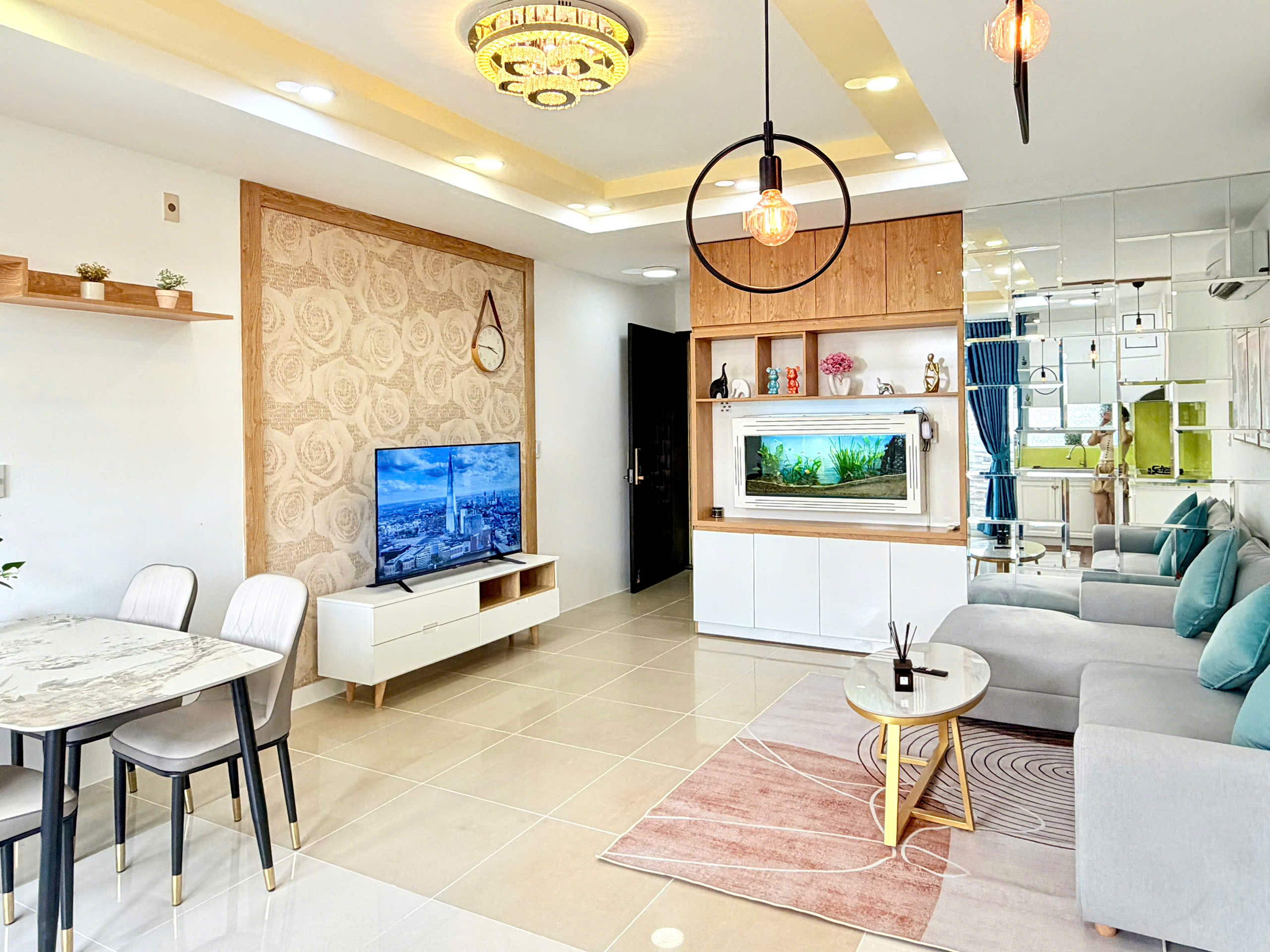 Chính chủ căn góc 83m2 Hoàng Kim Thế Gia, sổ hồng sẵn, nhà mới, nội thất
