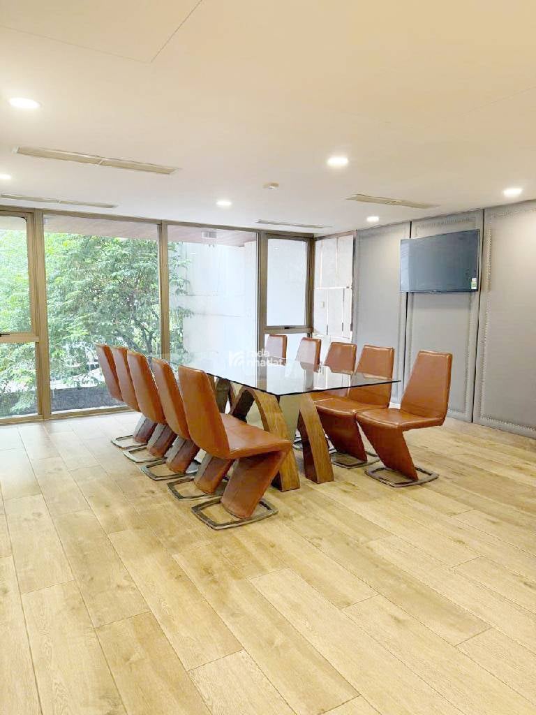 Bán toà nhà 7 tầng 650m2 sàn tại Nguyễn Đình Khơi P4 Tân Bình 