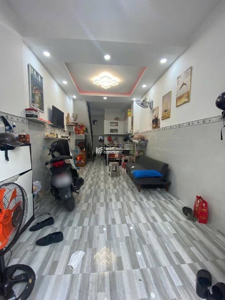 NGAY CHỢ VẢI, HẺM XE HƠI NGUYỄN SƠN, TÂN PHÚ, 30M2 NGANG HIẾM CÓ. GIẢM 550TR CHỈ 3.85T TL TỐT