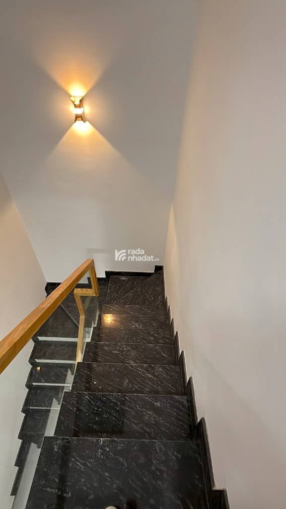 GIÁP NGUYỄN SƠN, BÌNH LONG- NHÀ MỚI 5 TẦNG - HẺM OTO- Đ SỐ 3 - BÌNH TÂN-DT: 4.1*13M- 6 TỶ 9