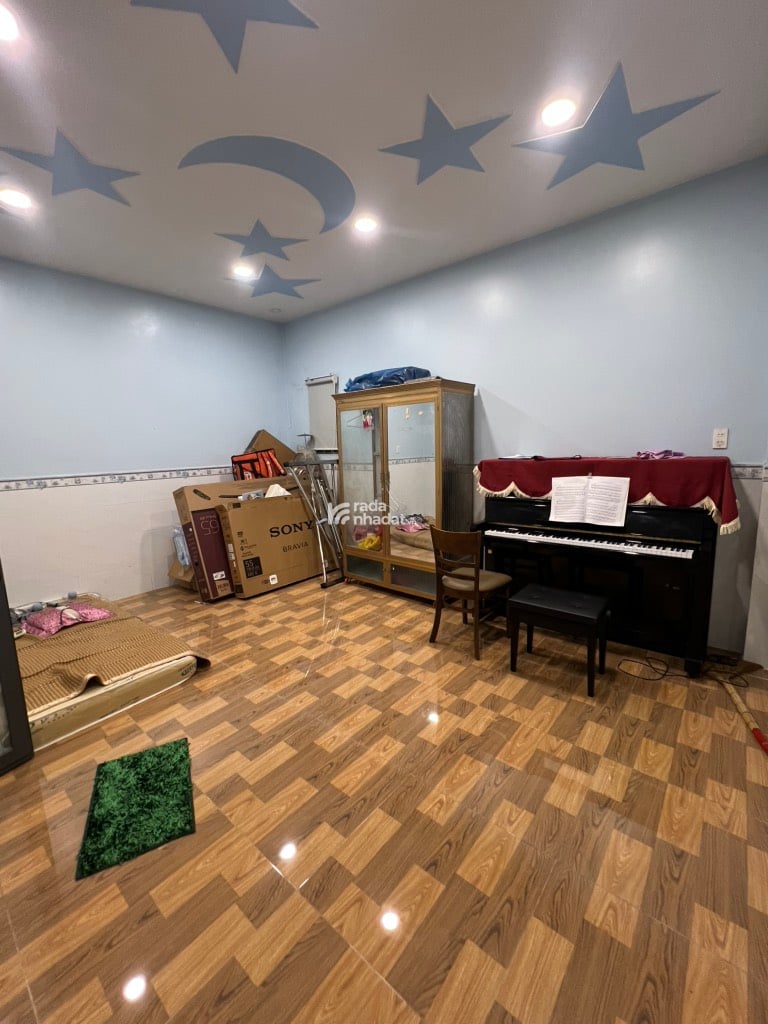 NHÀ 3T NGANG 5.7M, 180M Đ.PHAN ĐẠT ĐỨC CẠNH CHỢ, GX.LONG THẠNH MỸ CHỈ 11.3 TỶ(TL), CẠNH VINHOME Q9 