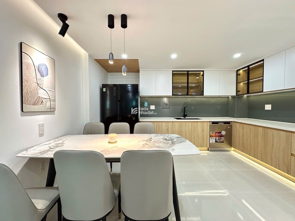 SÁT MT PHAN XÍCH LONG, PHÚ NHUẬN, 60M2 SẴN 5 TẦNG ĐÚC BTCT. GIẢM 350TR CHỈ 13.59T TL 