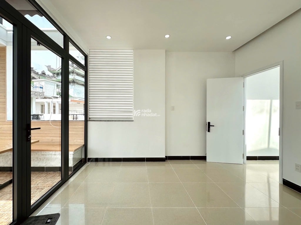 SÁT MT PHAN XÍCH LONG, PHÚ NHUẬN, 60M2 SẴN 5 TẦNG ĐÚC BTCT. GIẢM 350TR CHỈ 13.59T TL 