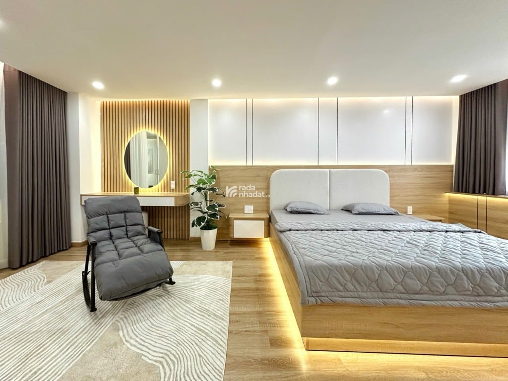 SÁT MT PHAN XÍCH LONG, PHÚ NHUẬN, 60M2 SẴN 5 TẦNG ĐÚC BTCT. GIẢM 350TR CHỈ 13.59T TL 