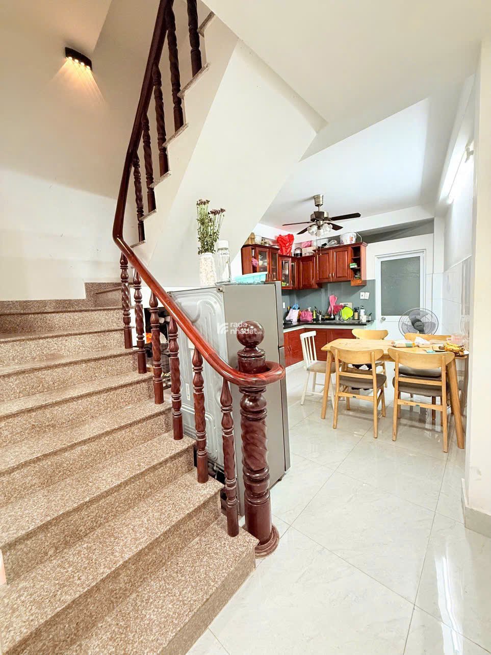 BÁN NHÀ HUỲNH VĂN BÁNH 8 PHÒNG CHDV  DOANH THU 40TR/THÁNG GIÁ BÁN 7.5 TỶ 