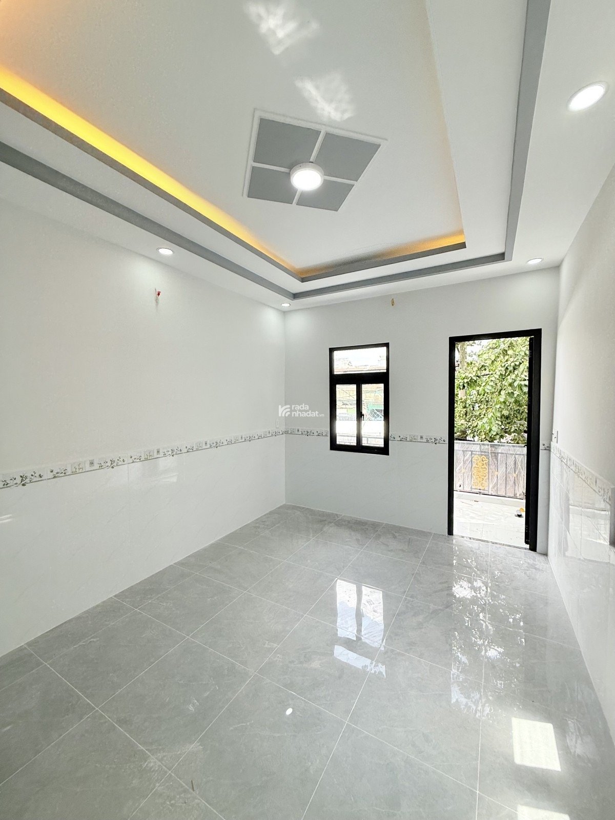 Bán nhà HXH, 60m2, đường ÂU CƠ, Tân Phú, 4 phòng ngủ, giá 4.8 tỷ còn thương lượng.