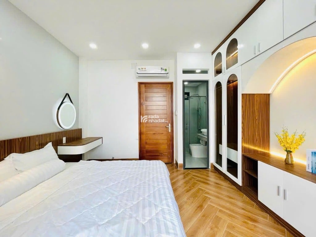 NGAY CÔNG VIÊN LÀNG HOA GÒ VẤP - ÔTÔ NGỦ SÂN - 5 TẦNG - 50M2 - 7.5 TỶ CÒN BỚT