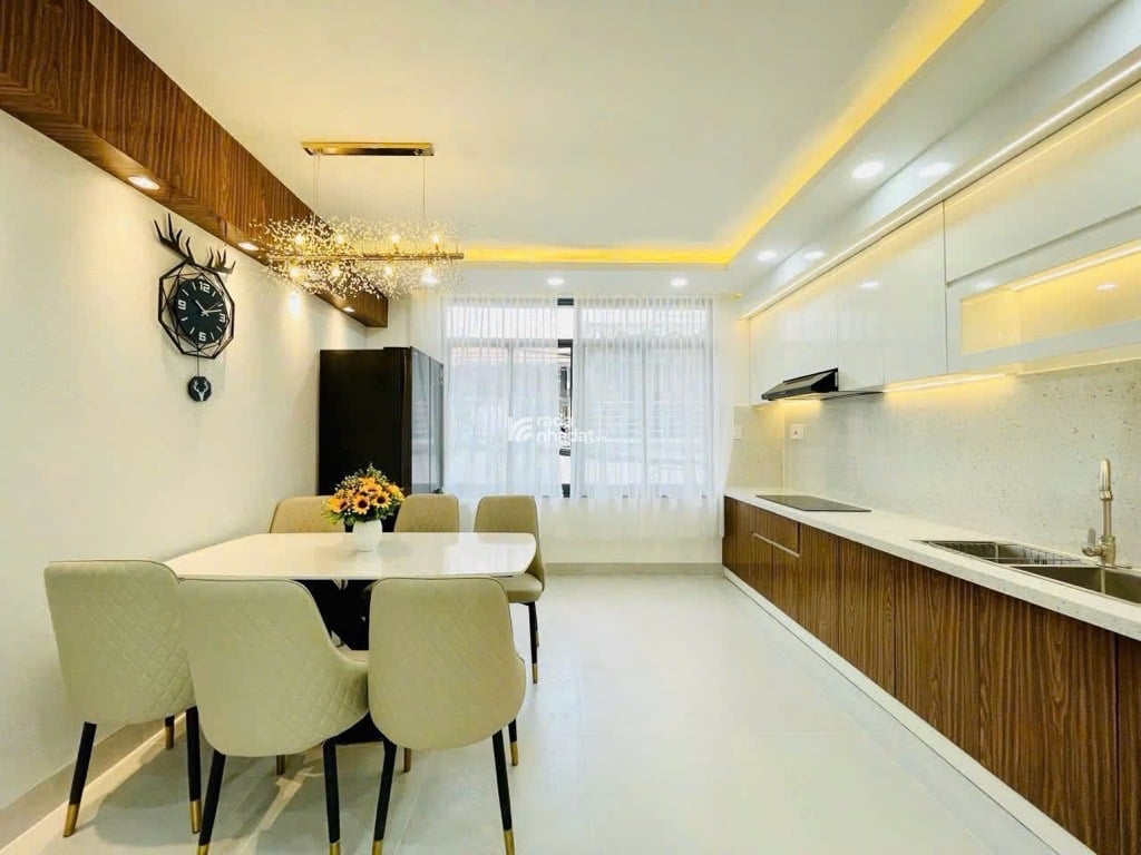 NGAY CÔNG VIÊN LÀNG HOA GÒ VẤP - ÔTÔ NGỦ SÂN - 5 TẦNG - 50M2 - 7.5 TỶ CÒN BỚT