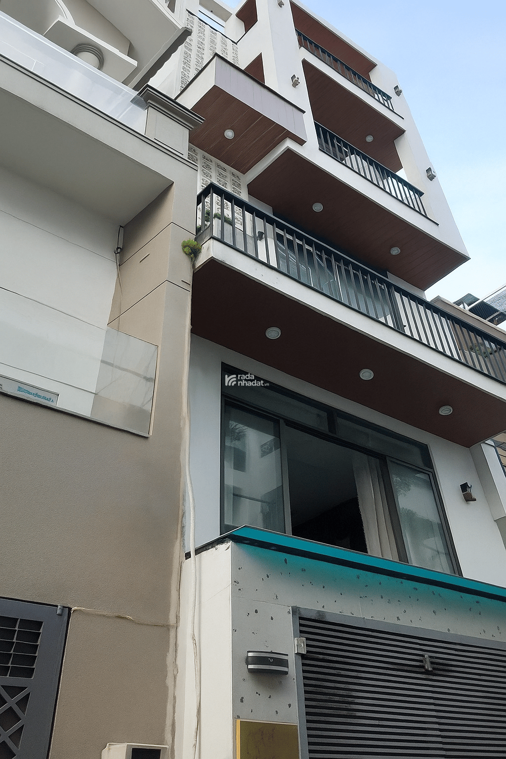 NGAY CÔNG VIÊN LÀNG HOA GÒ VẤP - ÔTÔ NGỦ SÂN - 5 TẦNG - 50M2 - 7.5 TỶ CÒN BỚT