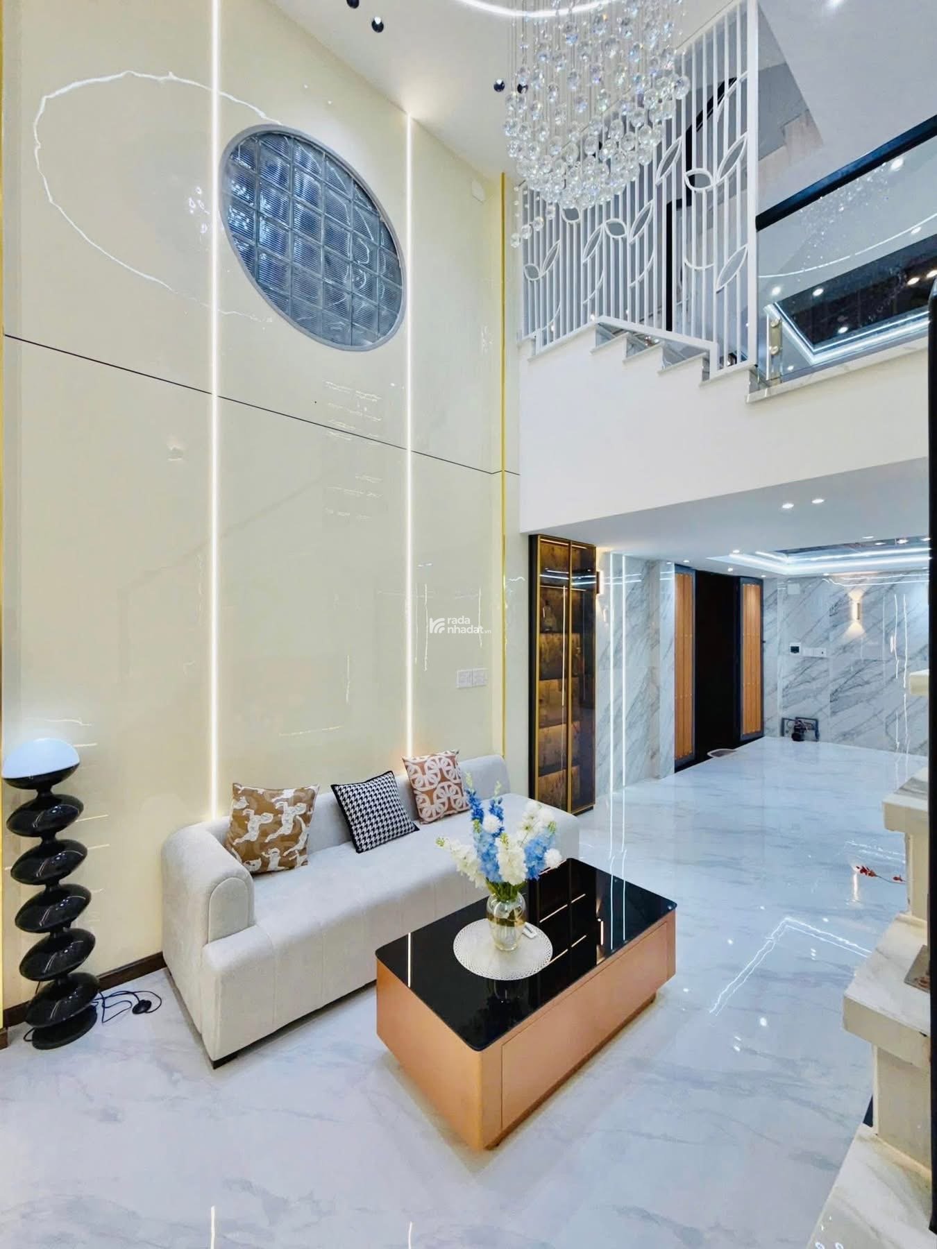 Nhà đẹp bán gấp Hoàng Hoa Thám P6 Bình Thạnh ,3Tỷ 720 , 39m2 , 3PN sổ hồng riêng - hoàn công đầy đủ