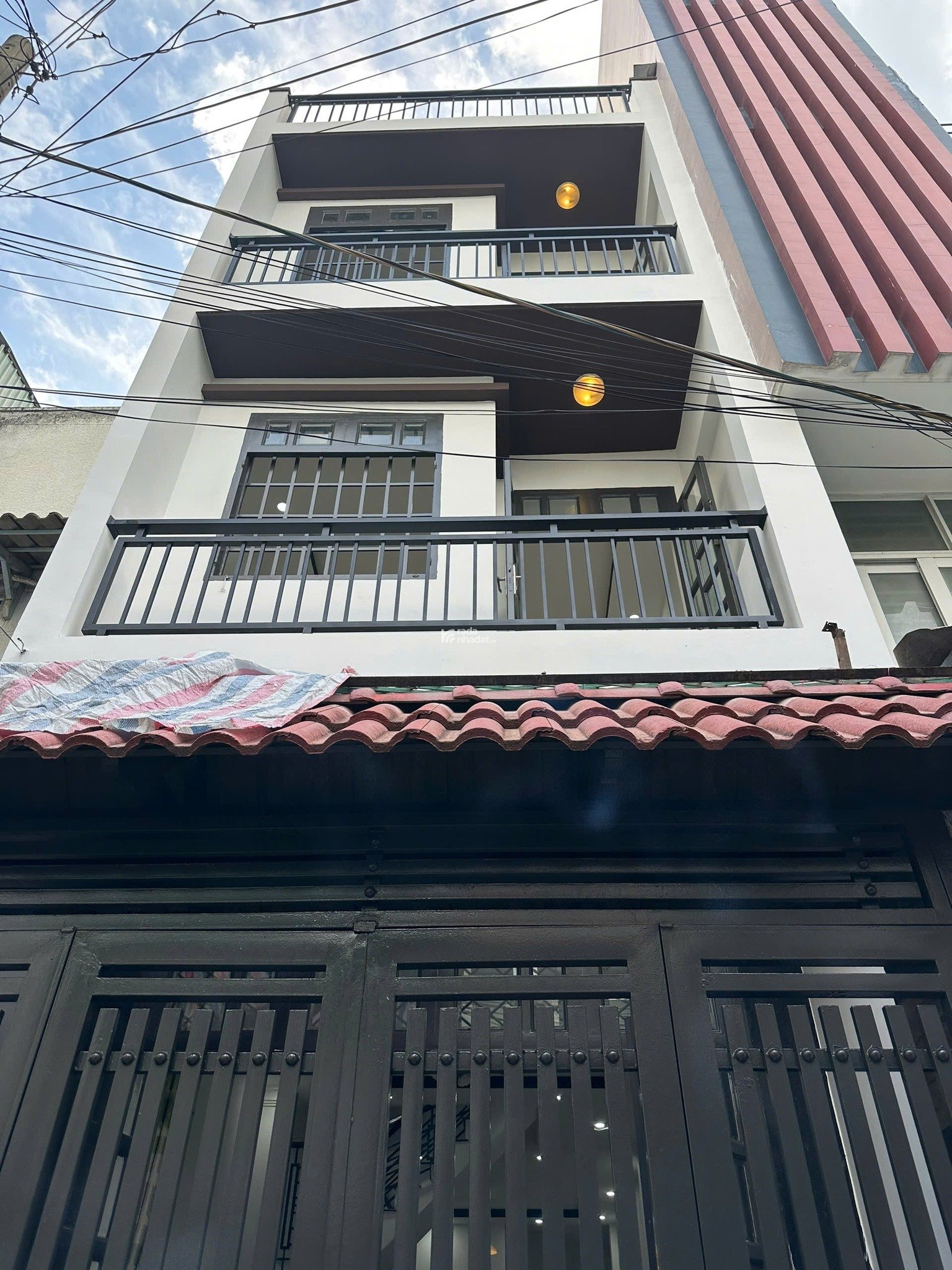 CẦN BÁN NHÀ 3 TẦNG , 4X16M , 1 SẸC ĐƯỜNG LÊ VĂN QUỚI 