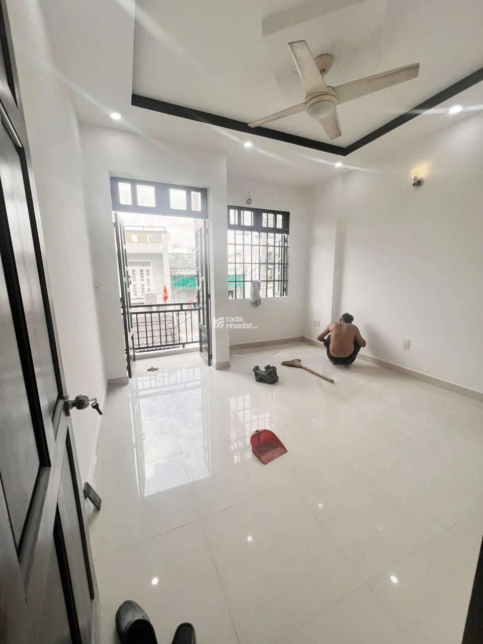 CẦN BÁN NHÀ 3 TẦNG , 4X16M , 1 SẸC ĐƯỜNG LÊ VĂN QUỚI 