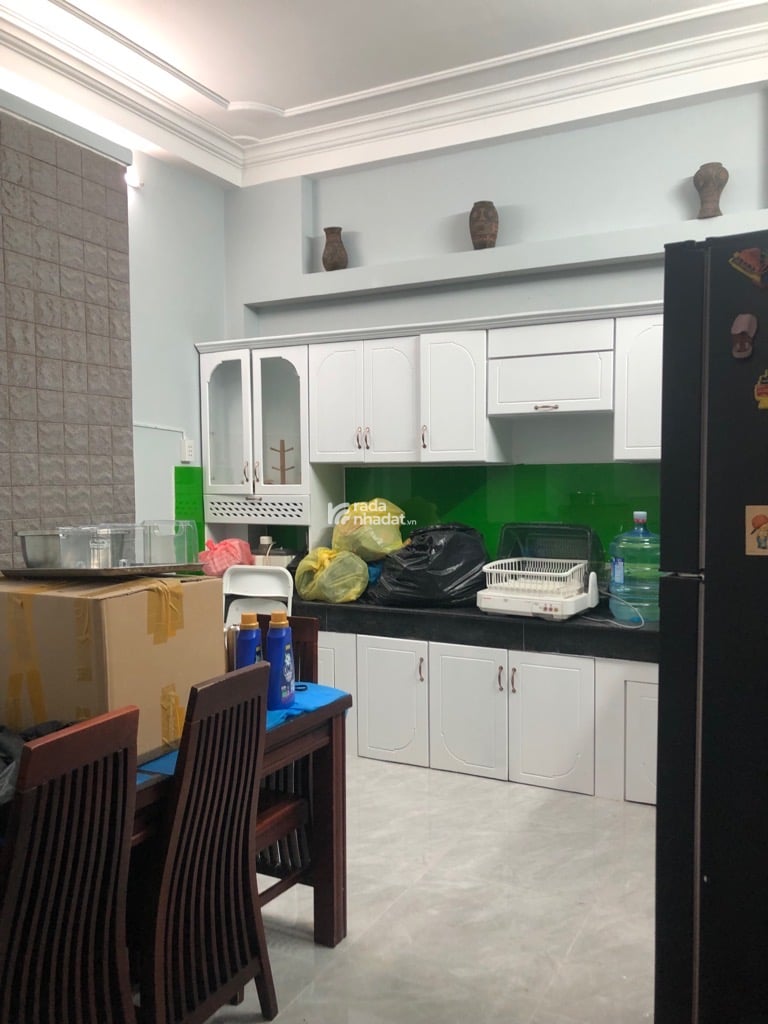 HẺM XE TẢI THÔNG QUA GẦN PHAN ĐĂNG LƯU - PHAN XÍCH LONG - NHÀ 4 TẦNG - 45M2 - 5PN - GẦN SÂN BAY