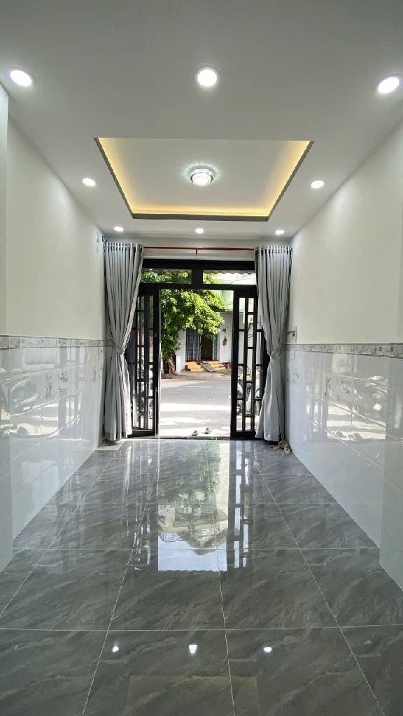 MẶT TIỀN KINH DOANH CHỈ 6 TỶ NHỈNH, VỊ TRÍ GIAO TUYẾN  ĐƯỜNG LẠC LONG QUÂN- ÂU CƠ