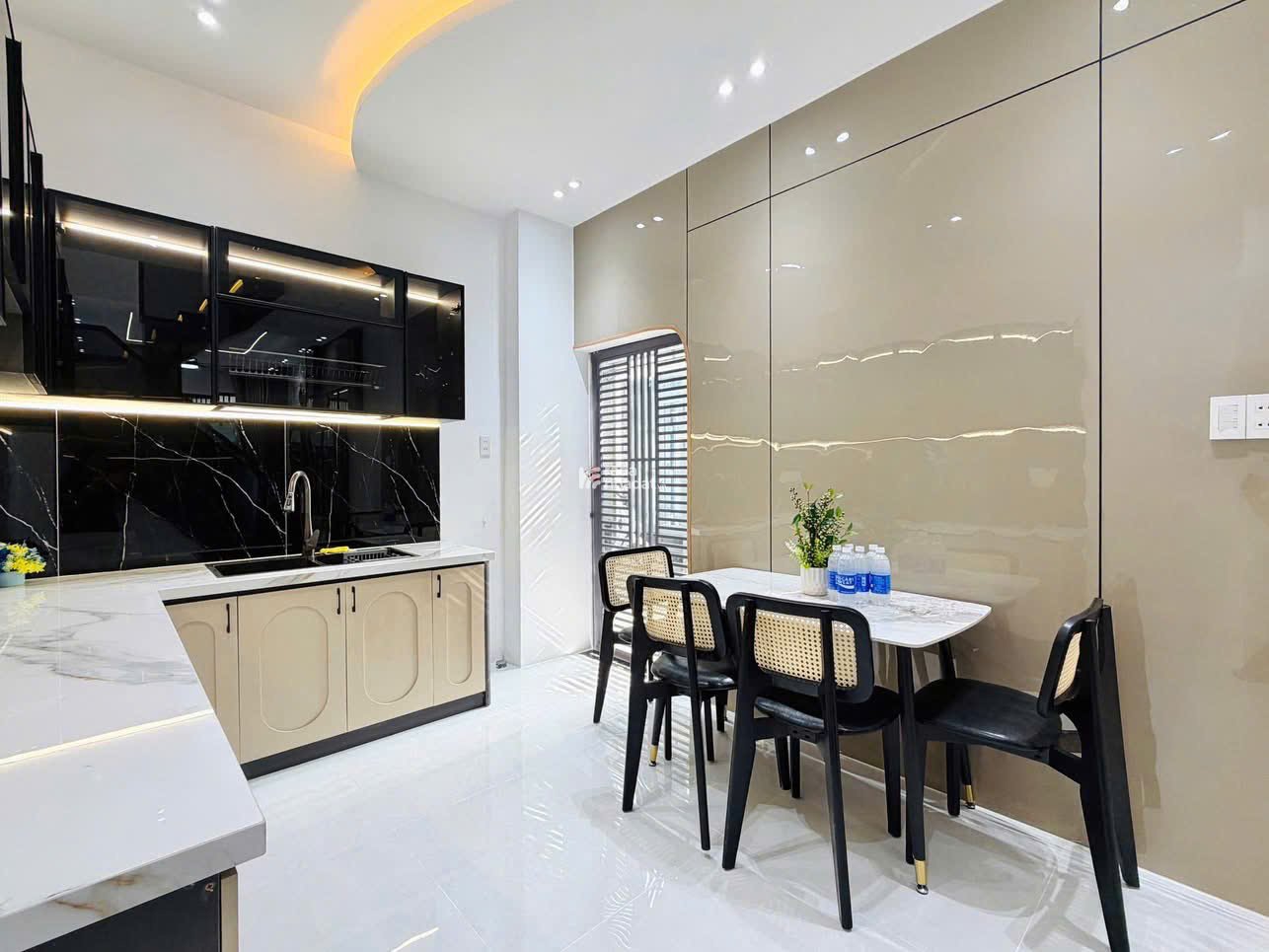 Bán Nhà hem 214 Phan Huy Ích Gò Vấp chỉ 4,5 tỷ có hẻm xe hơi xây mới vô ở ngay