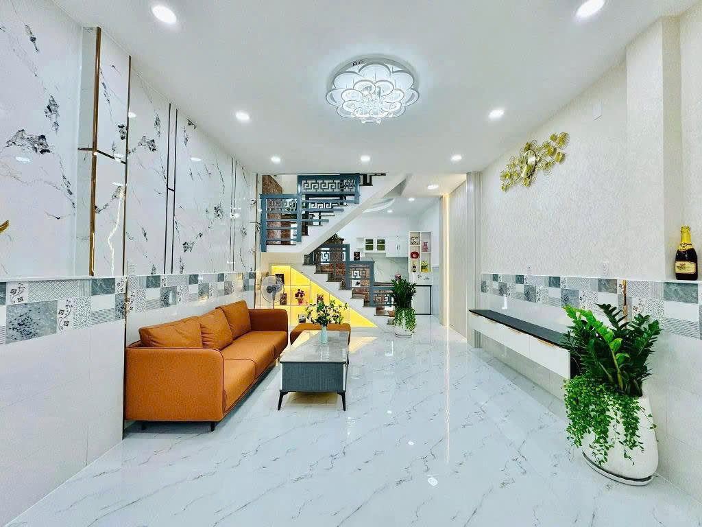 Chính chủ gửi bán nhà HXH đường số 11, Thủ Đức, 44m2, SHR, full nội thất, giá chỉ 2 tỷ 950 TL