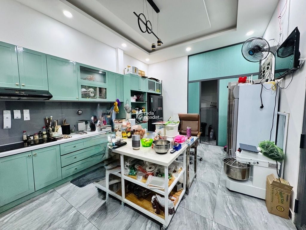 Bán nhà mặt tiền Đinh Công Tráng - 4.15 x 20 x 5 tầng , sổ đẹp hoàn công đầy đủ. kinh doanh ,ở,cho 