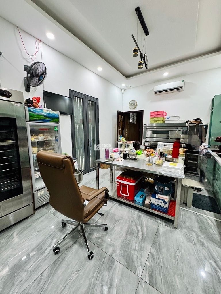 Bán nhà mặt tiền Đinh Công Tráng - 4.15 x 20 x 5 tầng , sổ đẹp hoàn công đầy đủ. kinh doanh ,ở,cho 