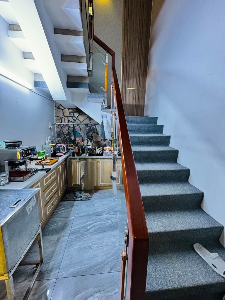 Bán nhà mặt tiền Đinh Công Tráng - 4.15 x 20 x 5 tầng , sổ đẹp hoàn công đầy đủ. kinh doanh ,ở,cho 