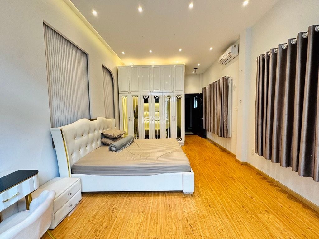 Bán nhà mặt tiền Đinh Công Tráng - 4.15 x 20 x 5 tầng , sổ đẹp hoàn công đầy đủ. kinh doanh ,ở,cho 