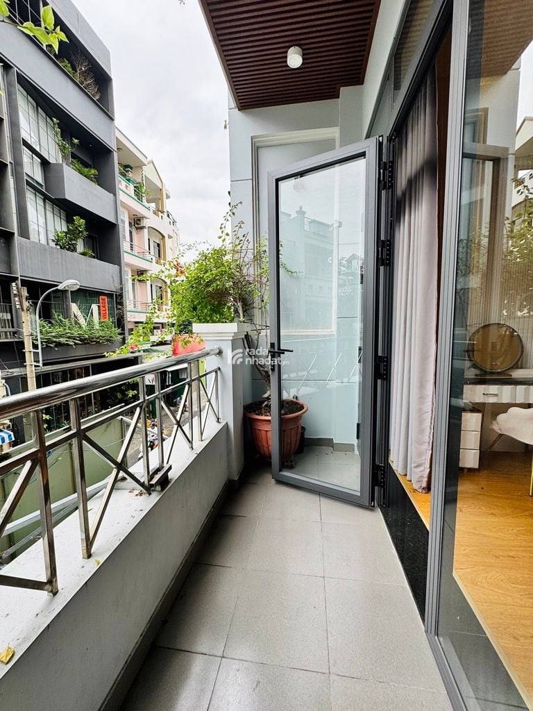 Bán nhà mặt tiền Đinh Công Tráng - 4.15 x 20 x 5 tầng , sổ đẹp hoàn công đầy đủ. kinh doanh ,ở,cho 