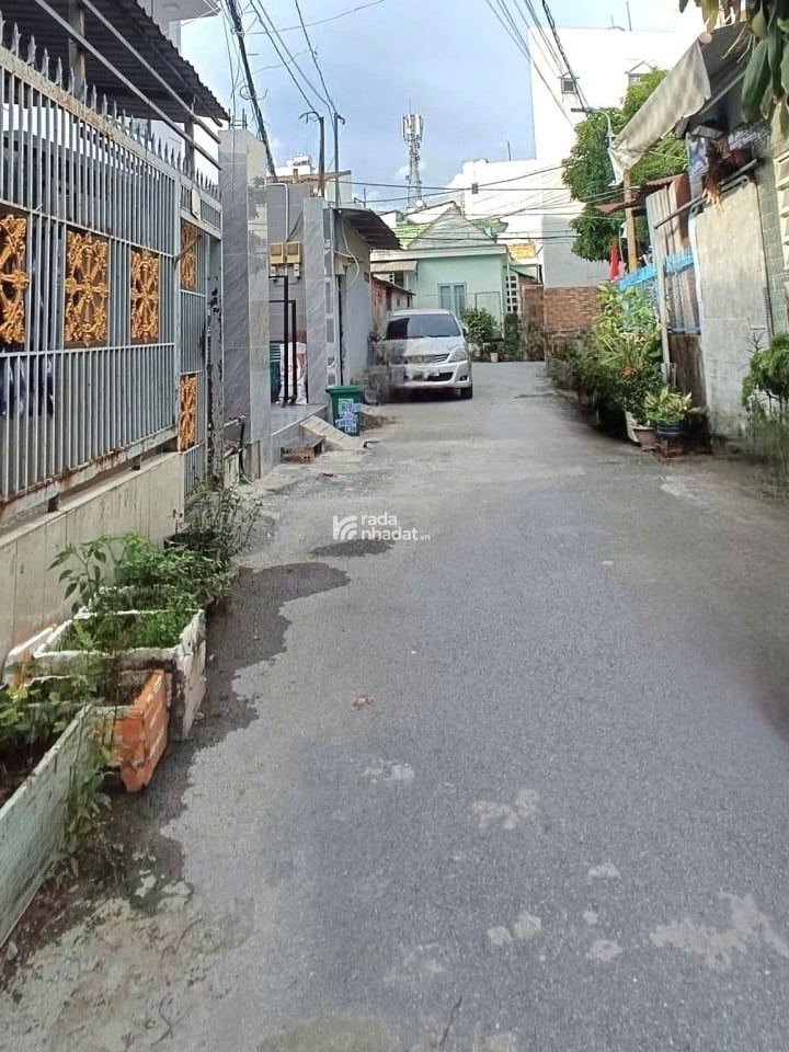 HẺM XE HƠI TRÁNH SÁT MẶT TIỀN, GẦN NÚT GIAO GÒ DƯA, NGANG HIẾM 5m; 88m2; 6,7 TỶ.