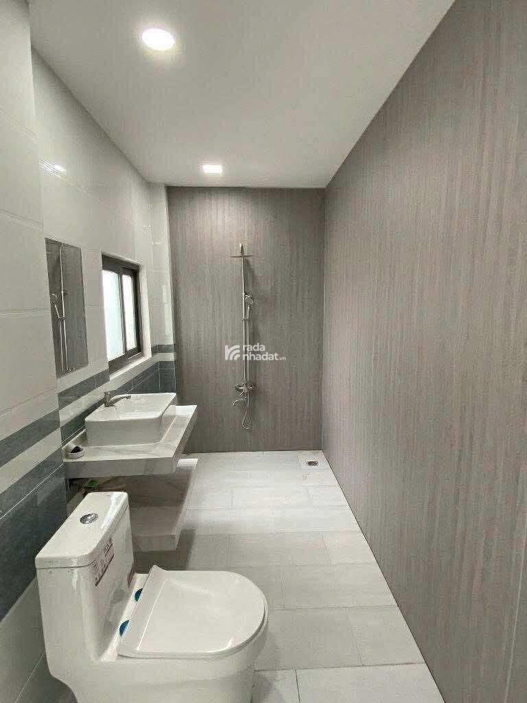 LẠC LONG QUÂN -Q11 - 101M2 - 4 TẦNG - NGANG 7M - HẺM XE HƠI THÔNG - 13 TỶ (Bớt Lộc)