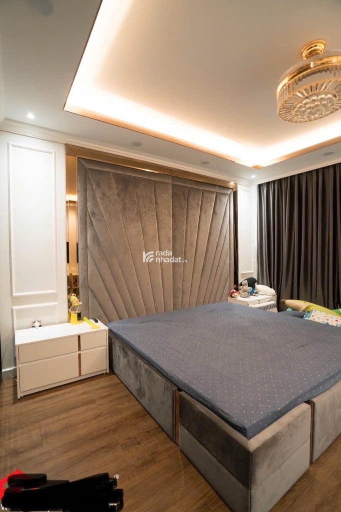 BÁN NHÀ PHƯỜNG 3 TÂN BÌNH GÓC 2 MẶT TIỀN 5 TẦNG 12.4 TỶ XE HƠI VÔ NHÀ FULL NỘI THẤT 1 TỶ