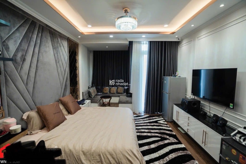 BÁN NHÀ PHƯỜNG 3 TÂN BÌNH GÓC 2 MẶT TIỀN 5 TẦNG 12.4 TỶ XE HƠI VÔ NHÀ FULL NỘI THẤT 1 TỶ