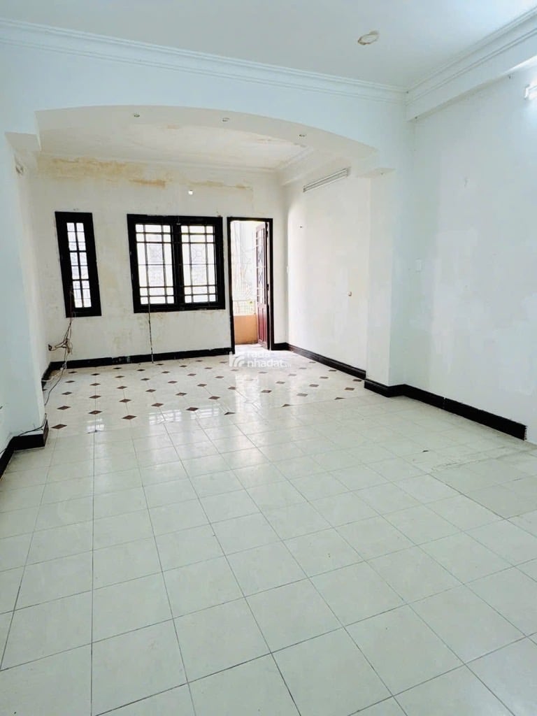 NGAY PEARL, HXH NGUYỄN GIA TRÍ, BÌNH THẠNH, 84M2 CÓ KC DỄ CẢI TẠO MỚI. GIẢM 550TR CHỈ 15.5T TL 