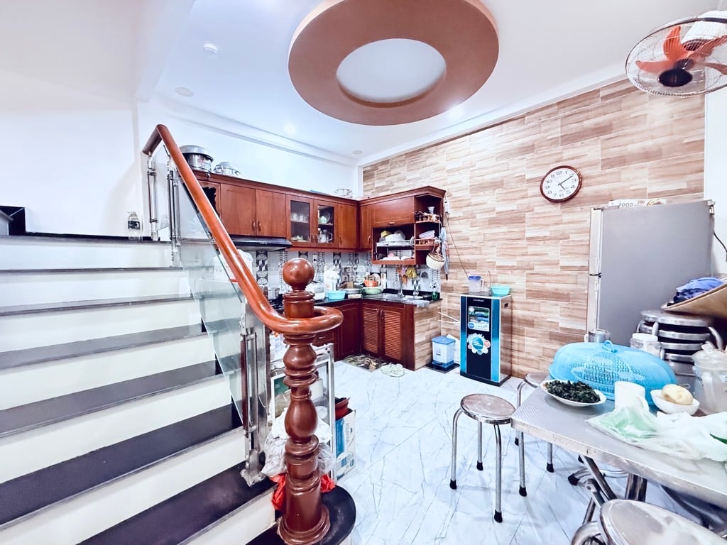 Bán nhà gần bình long bình hưng hoà a