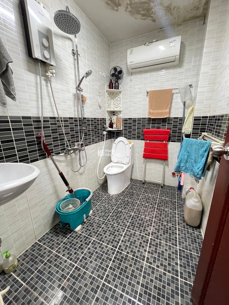 1 ĐỜI CHỦ TRANG BÌA NHANH MỚI MUA ĐẤT TẶNG NHÀ 4 LẦU - MẶT TIỀN ĐƯỜNG 10M GẦN LÃNH BINH THĂNG