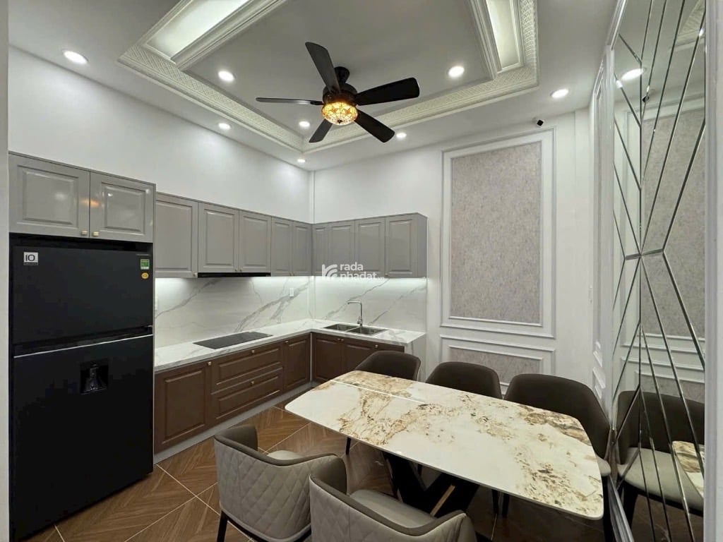 Bán nhà Quận 7 Lý Phục Man siêu hiếm căn biệt thự ngang 4m dài 17m nhà 4 tầng chỉ 9 tỷ