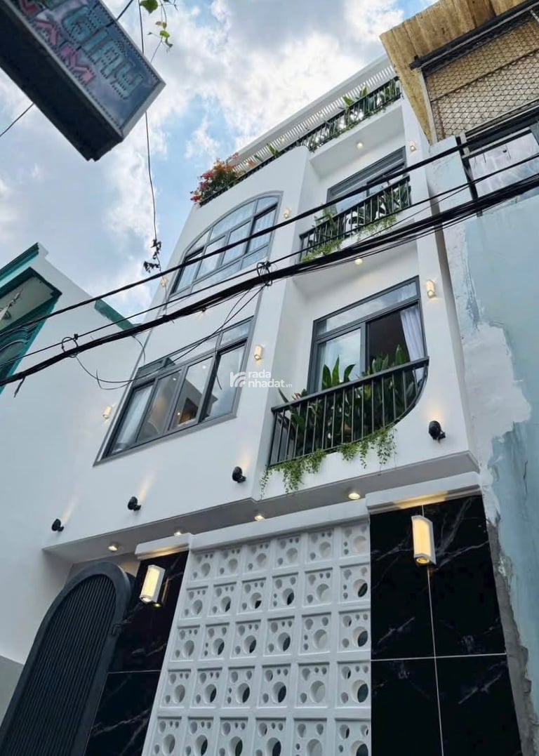 Bán nhà chính chủ , sổ riêng DT 44.1m2 giá 2tỷ290 Phạm Thế Hiển P3 Q8 , 3PN 3 WC