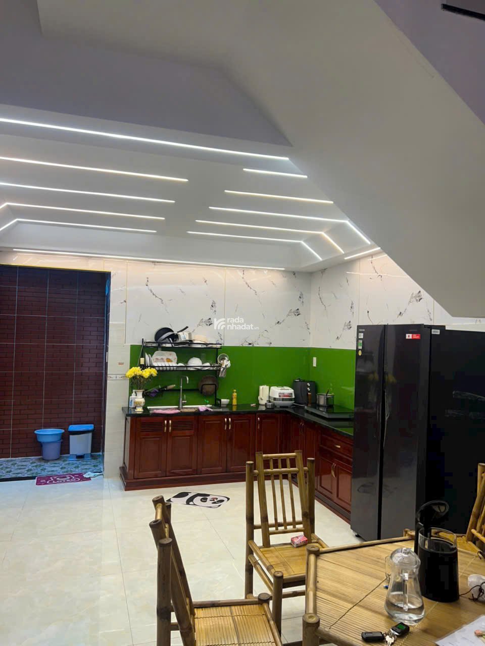 Bán Nhà đẹp 4,5m x23m. xây 3 lầu mặt tiền nhựa 12m.ngay chợ hiệp thành .Q12