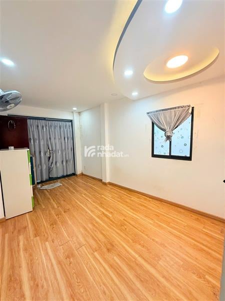 NHÀ VIP NGAY CHỢ PHẠM VĂN HAI, TÂN BÌNH, 30M2 CÓ KC TIỆN CẢI TẠO MỚI. GIẢM 750TR CHỈ 3.9T TL 