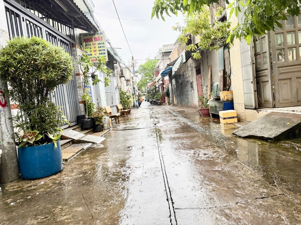 NHÀ BÌNH TÂN 52M2 4.X TỶ 4X13M HẺM 5M THÔNG XE HƠI 