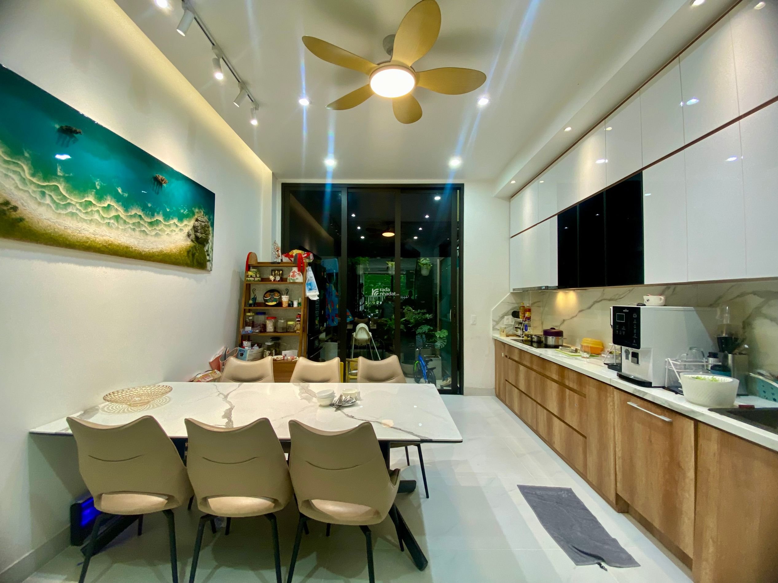 Bán nhà HXH 4 tầng, 74m2, gần AEON Tân Phú, full nội thất, chỉ 8.8 tỷ TL