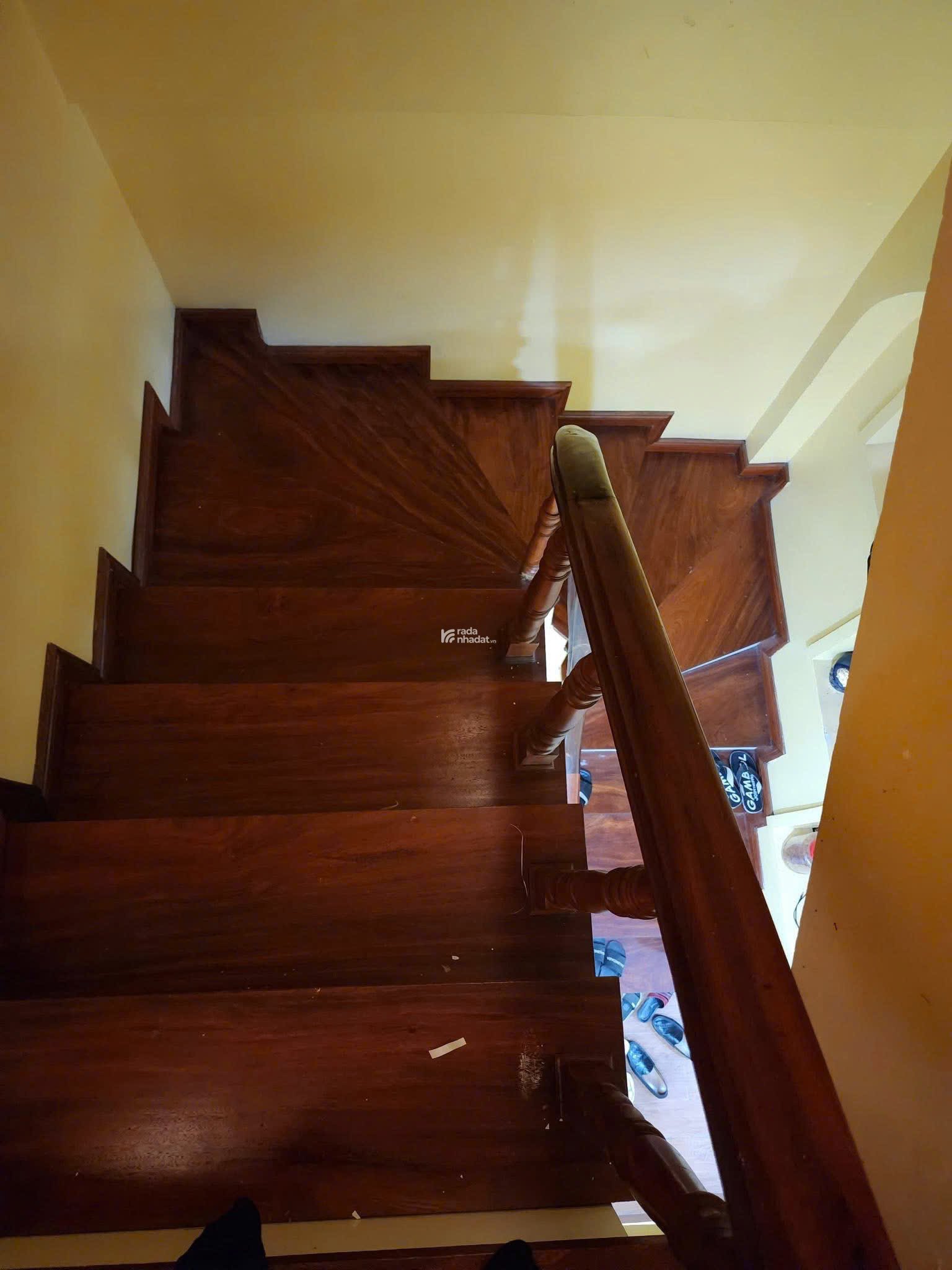 Bán nhà Trung Liệt Thái Hà 49M x 5 tầng mới đẹp 5 ngủ SĐCC giá 12.5 tỷ
