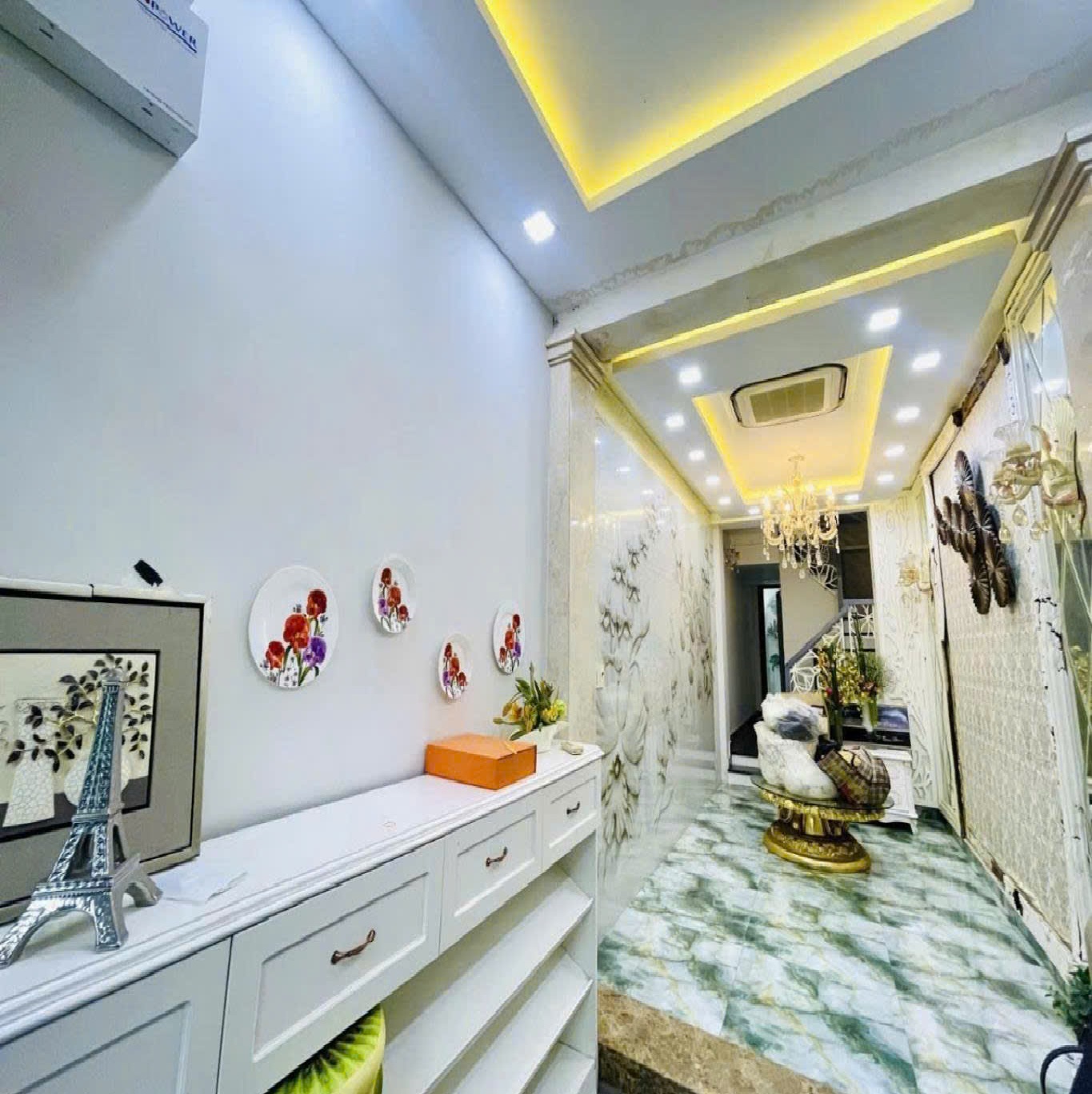 Nhà Thang máy QUẬN 10 - Hẻm Ô tô Cách Mạng Tháng Tám - 3x14m - 9 tỷ