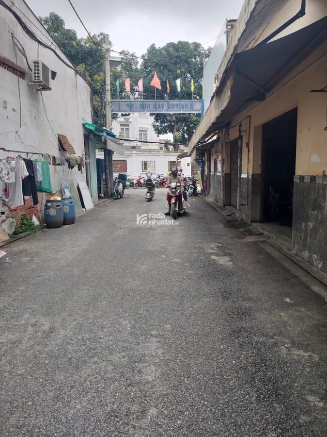 NHÀ 3 TẦNG - HẺM XE TẢI 8M THÔNG TỨ TUNG, ĐƯỜNG LÔ TƯ 3 TẦN ,4PN,GIÁ 3TỶ6