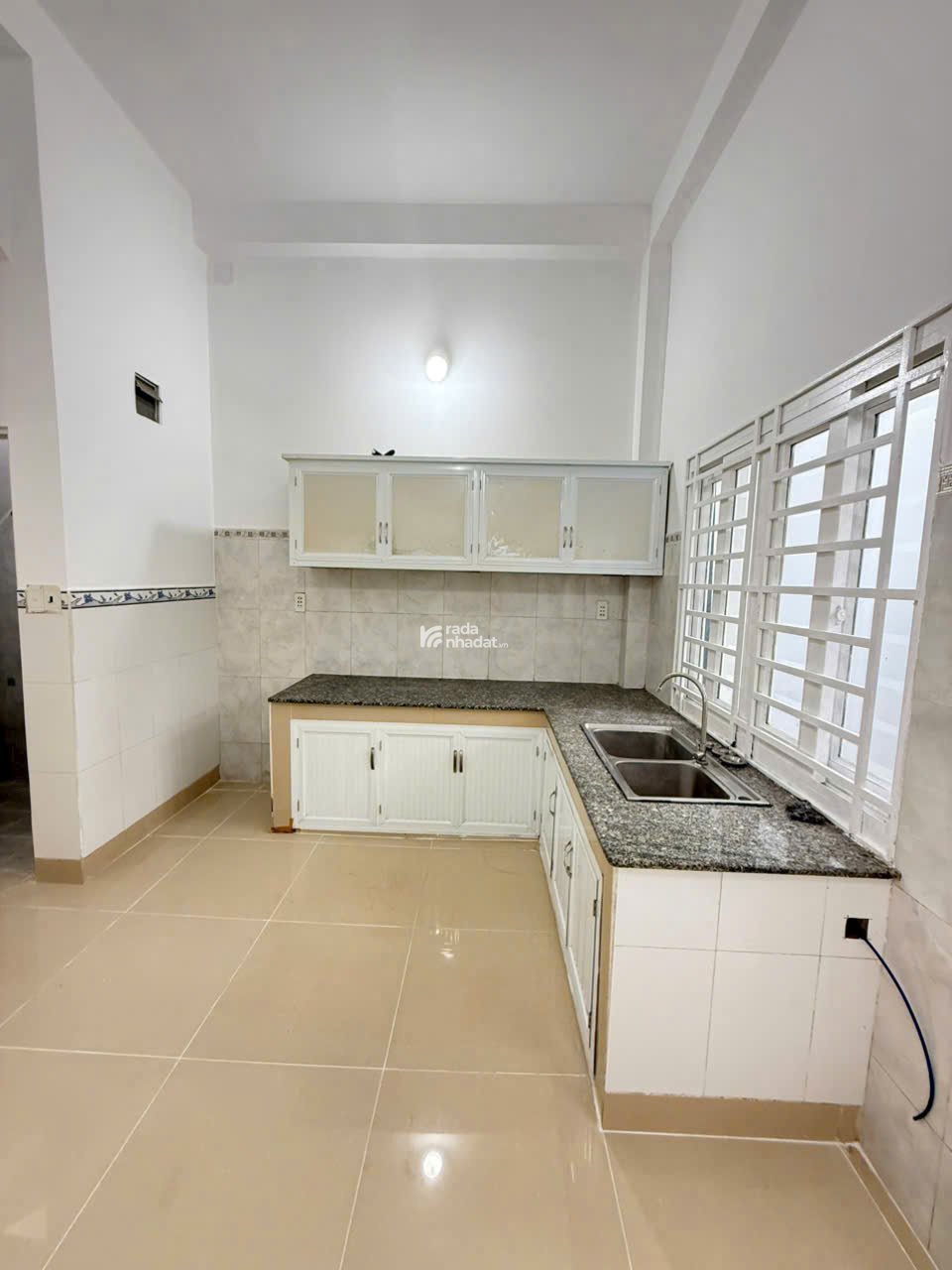 NHÀ ĐẸP TX33 - NHÀ TRỐNG XEM 24/24 - NHỈNH 4 TỶ