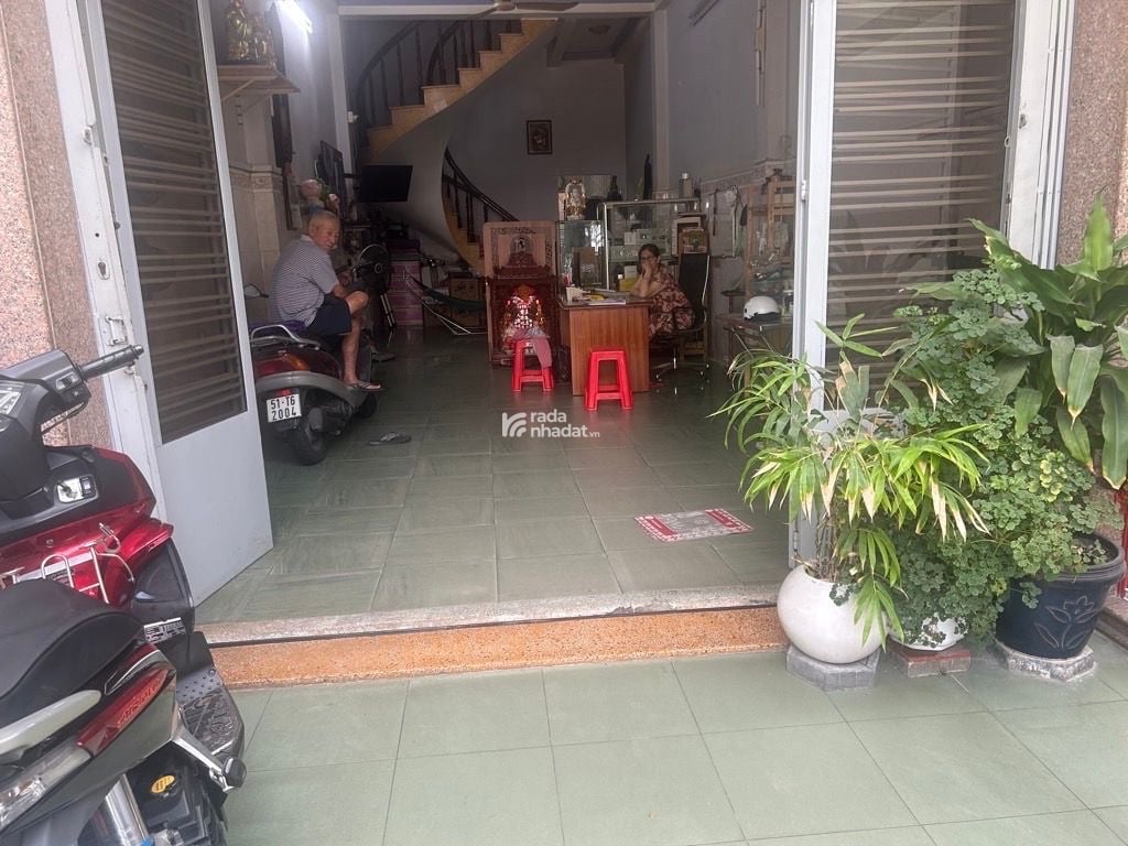 Vị trí nằm trong khu vực đẹp nhất nhì đường Trần Văn Kiểu, đông đúc sầm uất nhấtNhà 3 tấm chủ tự xâ