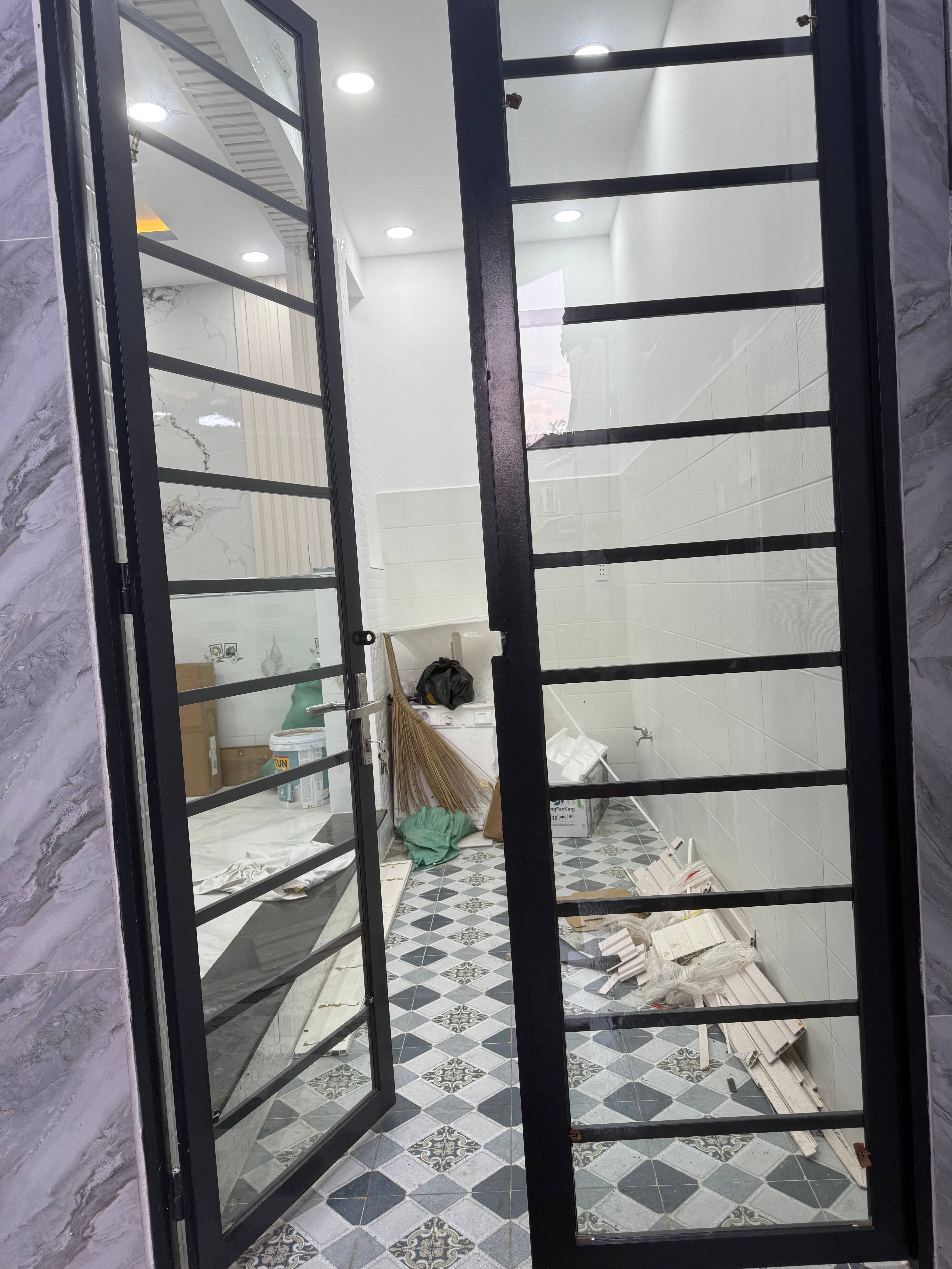 Bán nhà đẹp mới xây hẻm 1627 Huỳnh Tấn Phát q7 giá 1tỷ450