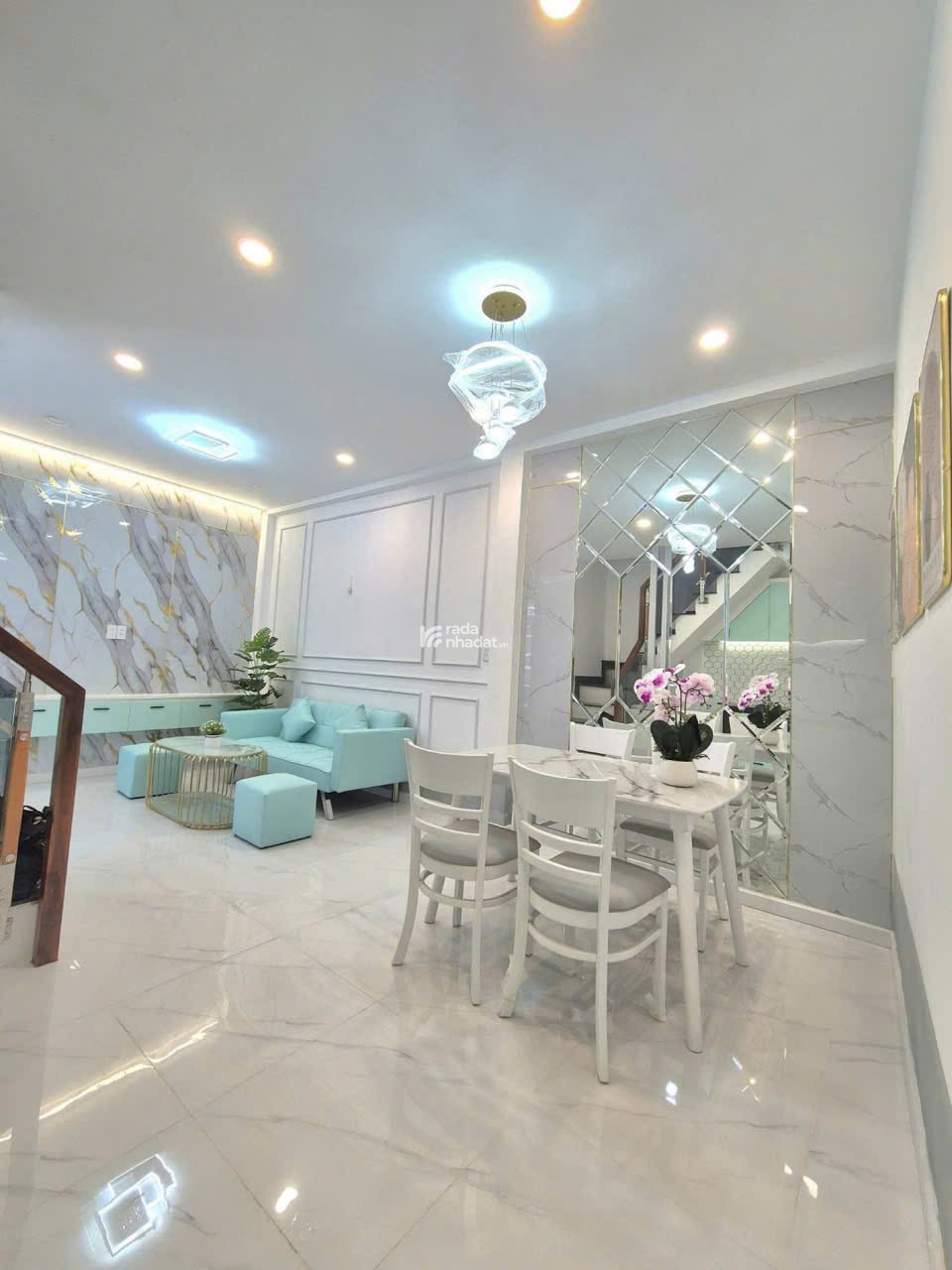 Bán nhà mới đẹp ở ngay Đồng Đen, P.14, Tân Bình chỉ 4.9 tỷ