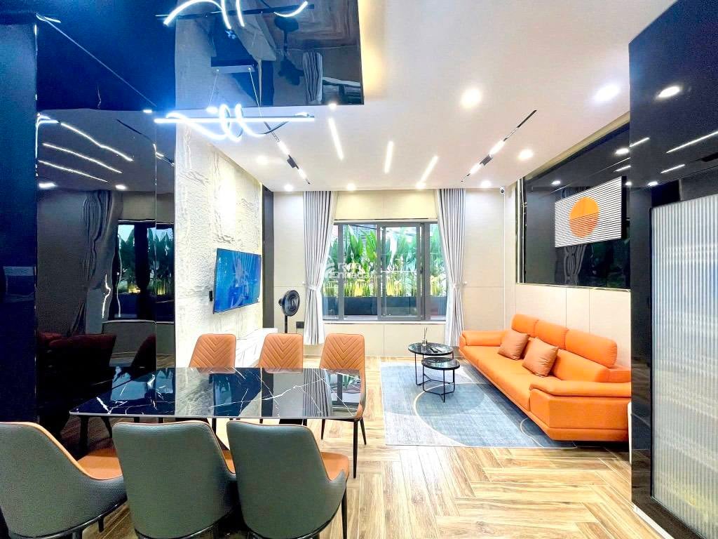 HẺM XE HƠI QUAY ĐẦU - NGANG GẦN 5M - SÁT MẶT TIỀN KINH DOANH - NHỈNH 7T