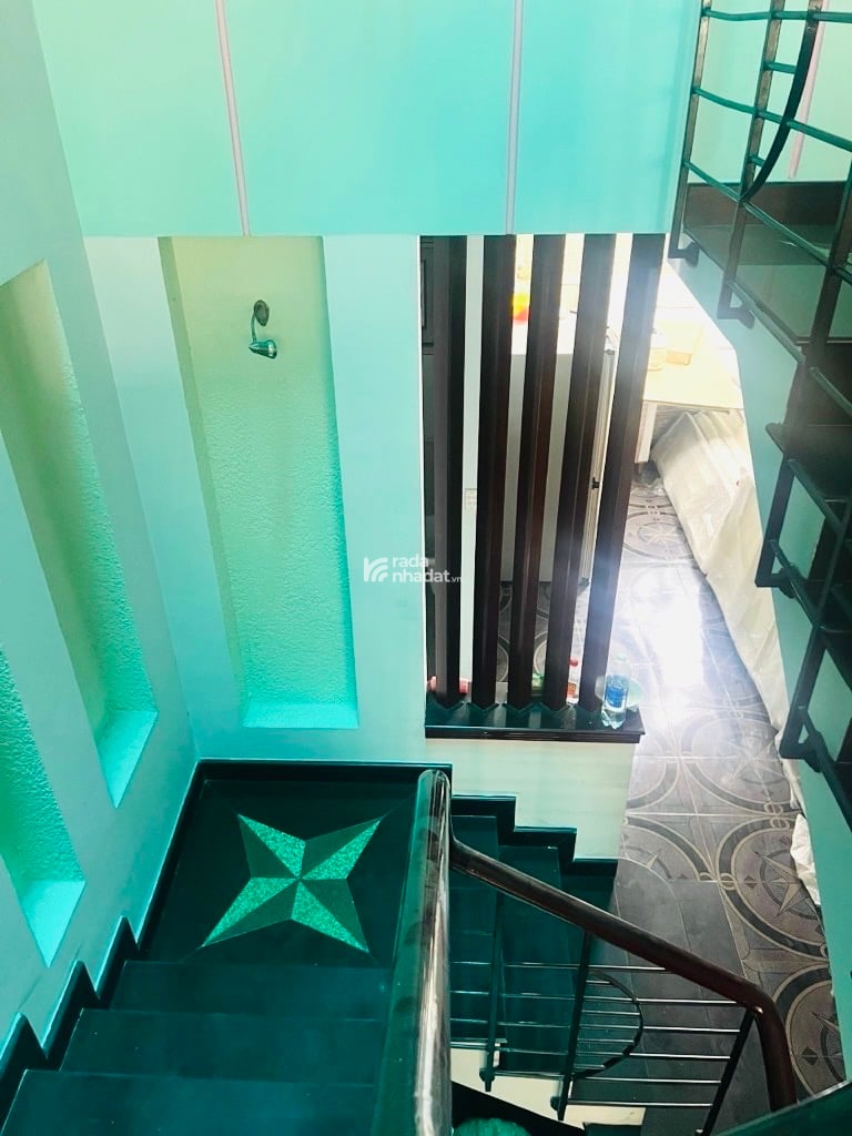 Q.Phú Nhuận ,Bán Nhà 76M2 ,5 Tầng ,4PN Hẻm Xe Hơi 1/..Đường Đào Duy Anh ,Gần Hồ Văn Huê ,Sân Bay
