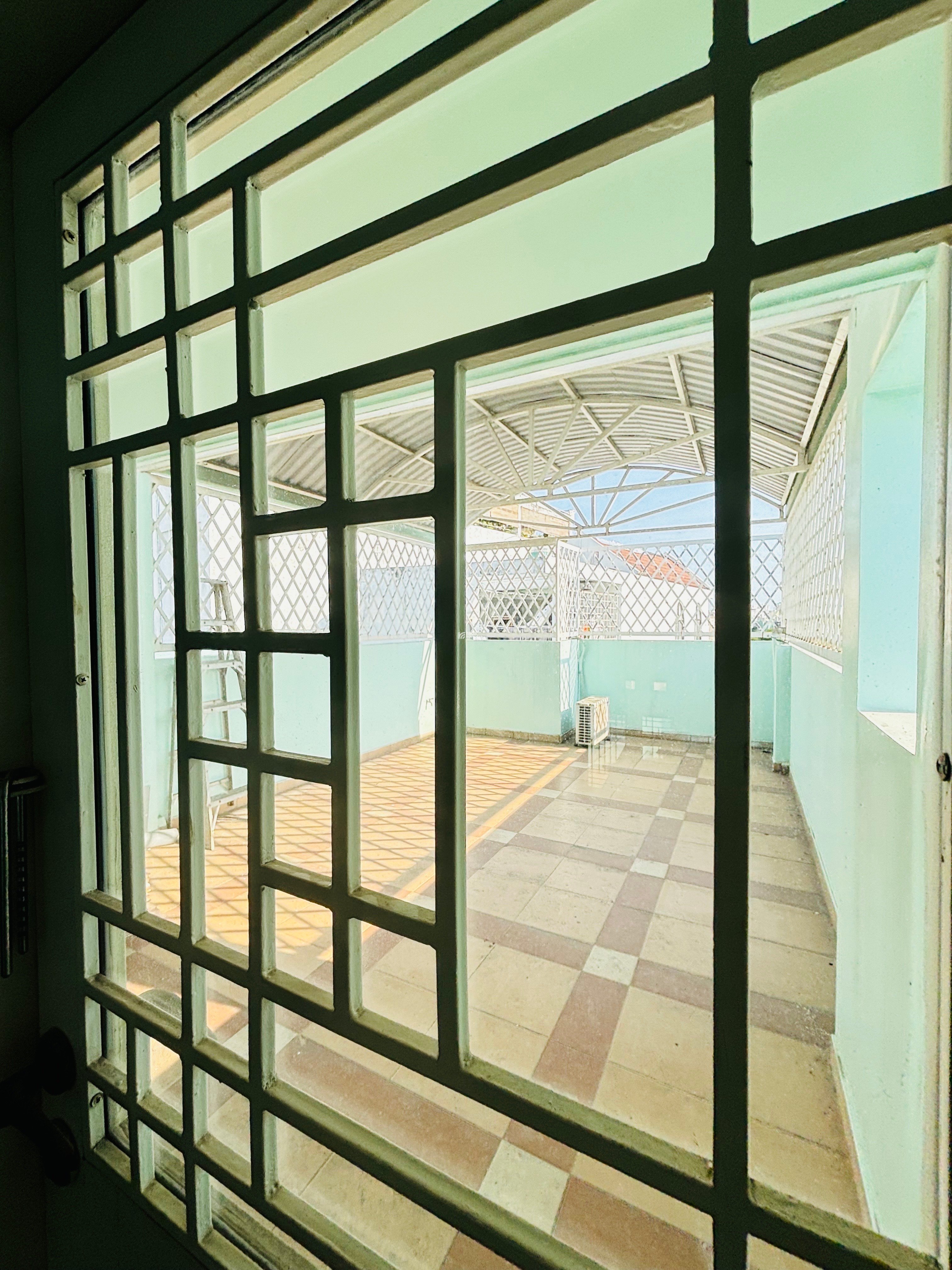 Q.Phú Nhuận ,Bán Nhà 76M2 ,5 Tầng ,4PN Hẻm Xe Hơi 1/..Đường Đào Duy Anh ,Gần Hồ Văn Huê ,Sân Bay