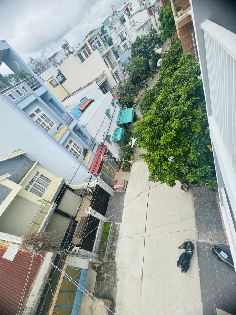 NHÀ 6 TẦNG TÂN PHÚ - CÓ THANG MÁY LÊN TỚI SÂN THƯỢNG- NGUYỄN SƠN NGAY LUỸ BÁN BÍCH